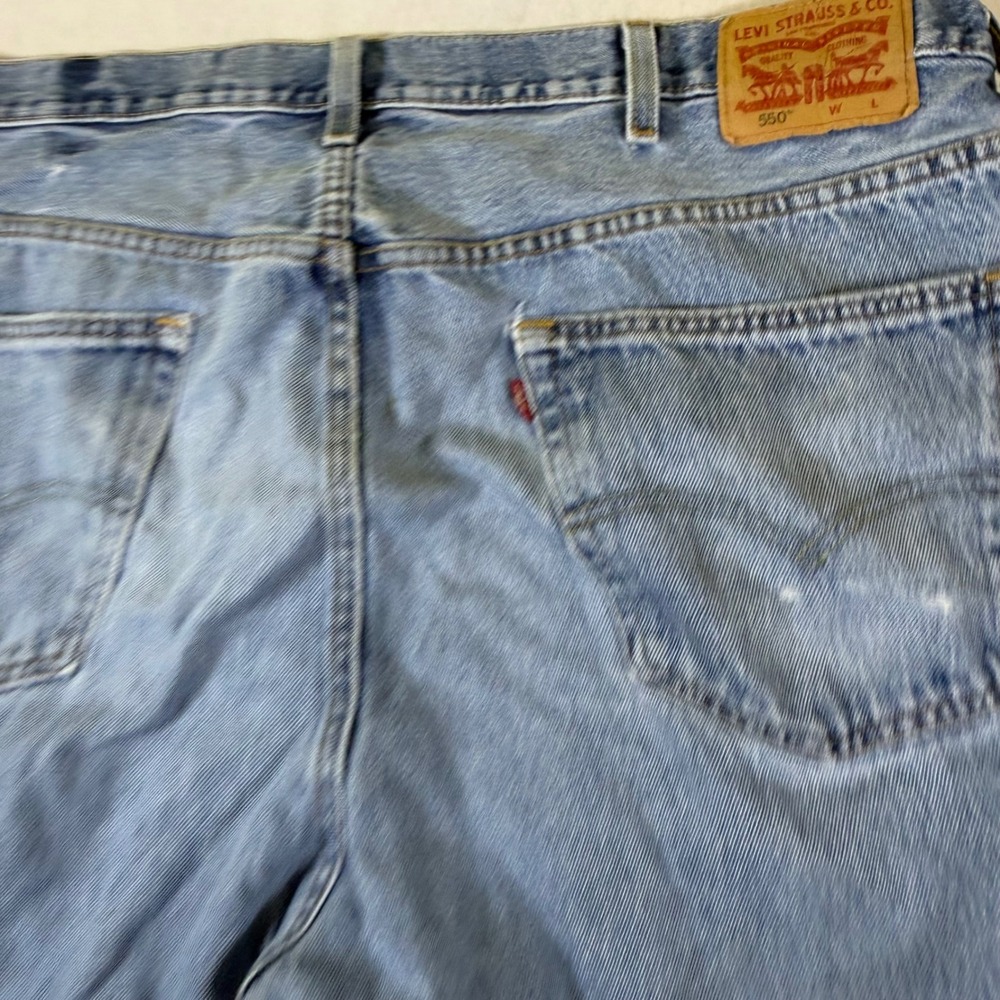 Levis 550 Relaxed Fit Tapered Leg Light Wash Denim Jeans Mens Blue